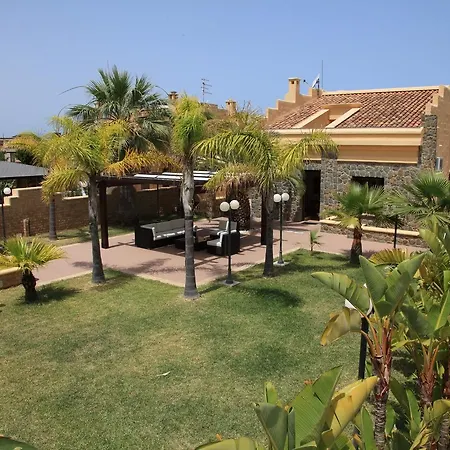 Willa Emiri Bay Villas - By Vacation Service *